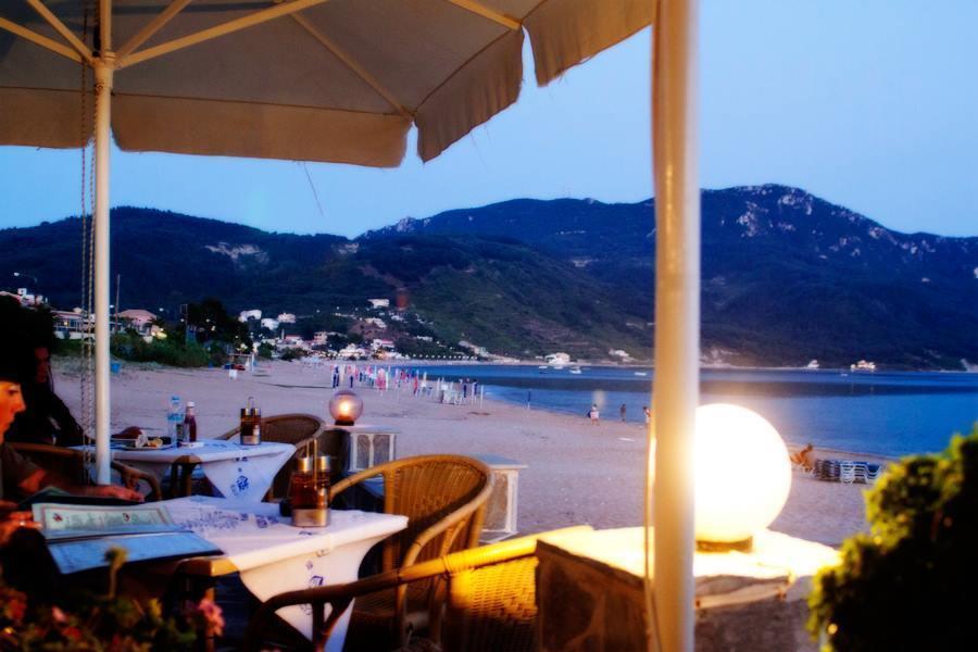 Dixtia Apartments Agios Georgios Pagon Bagian luar foto
