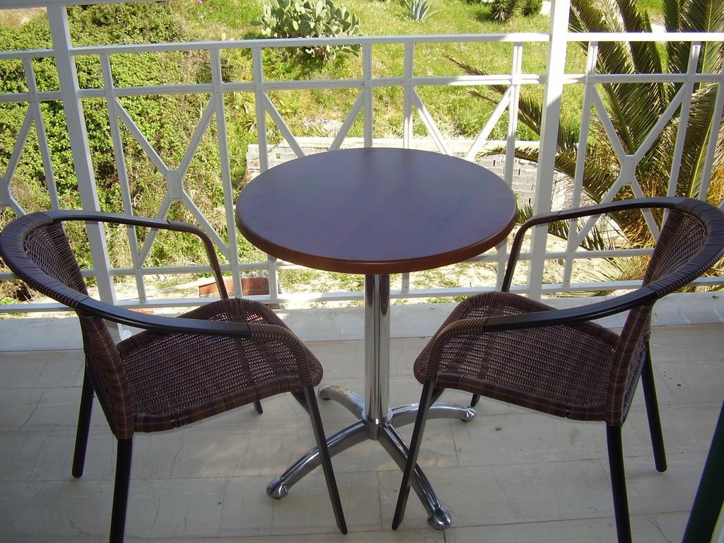 Dixtia Apartments Agios Georgios Pagon Ruang foto