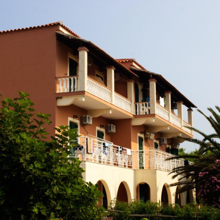 Dixtia Apartments Agios Georgios Pagon Bagian luar foto