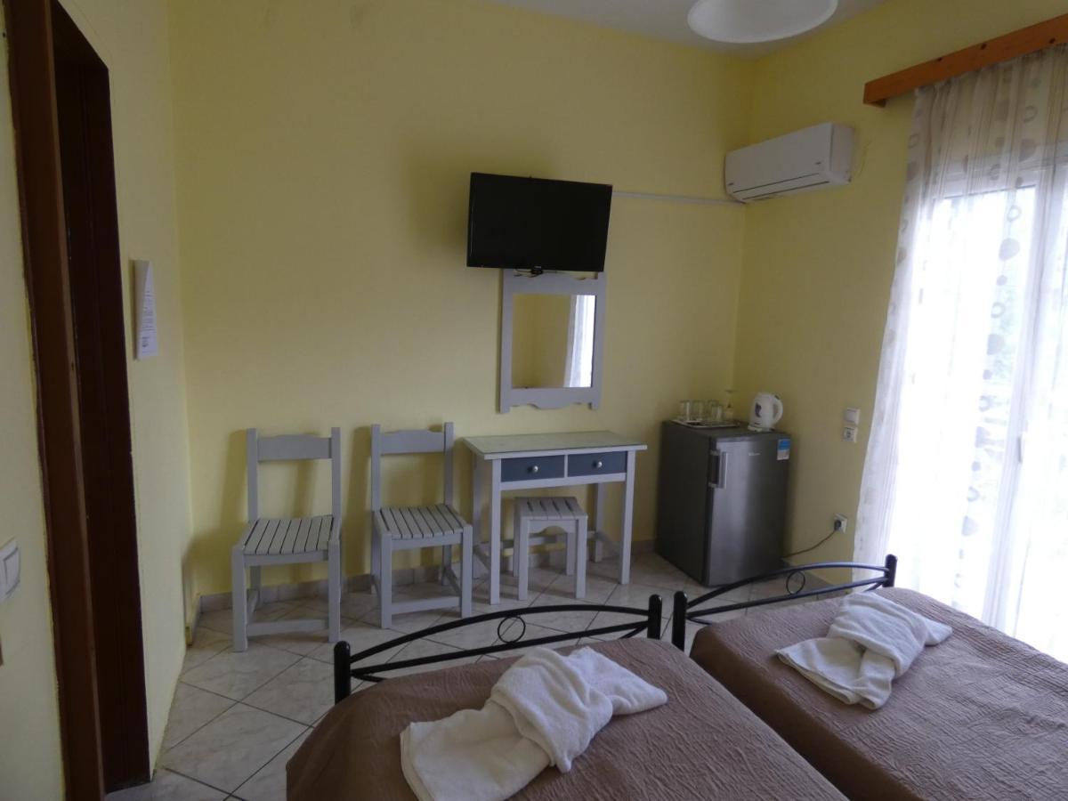 Dixtia Apartments Agios Georgios Pagon Bagian luar foto