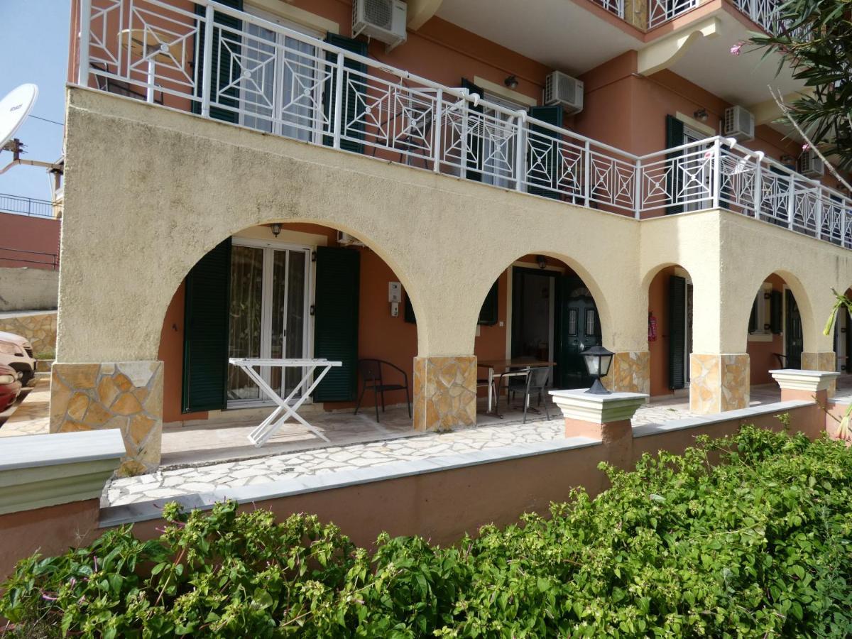 Dixtia Apartments Agios Georgios Pagon Bagian luar foto
